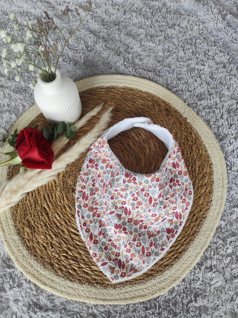 Bavoir bandana "Fleurs Roses"