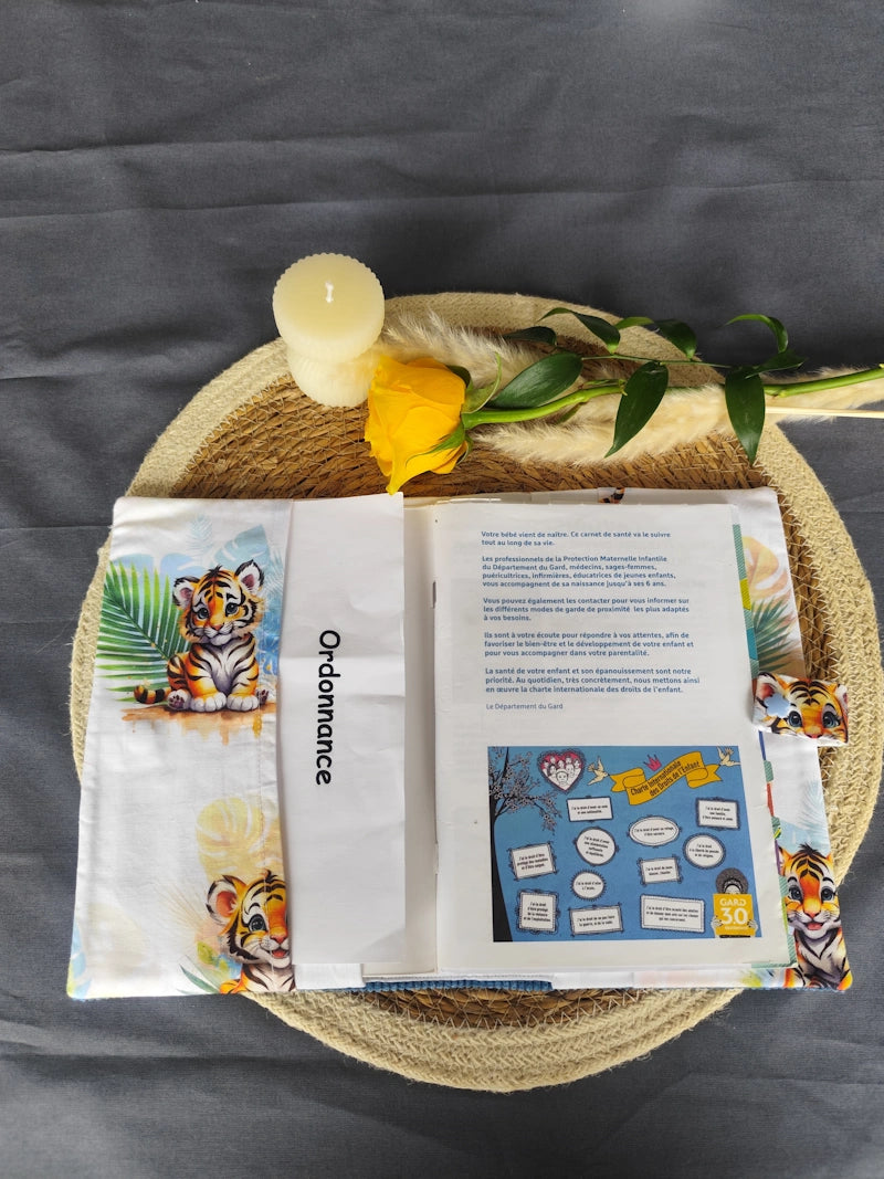 Protège carnet de santé "Tigre"